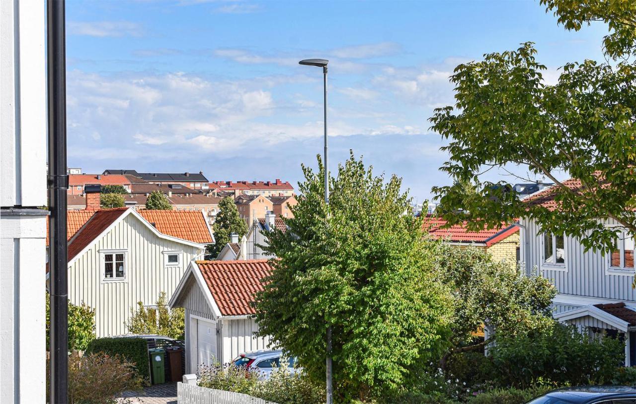 Cozy Home In Karlskrona With Kitchen Exterior foto