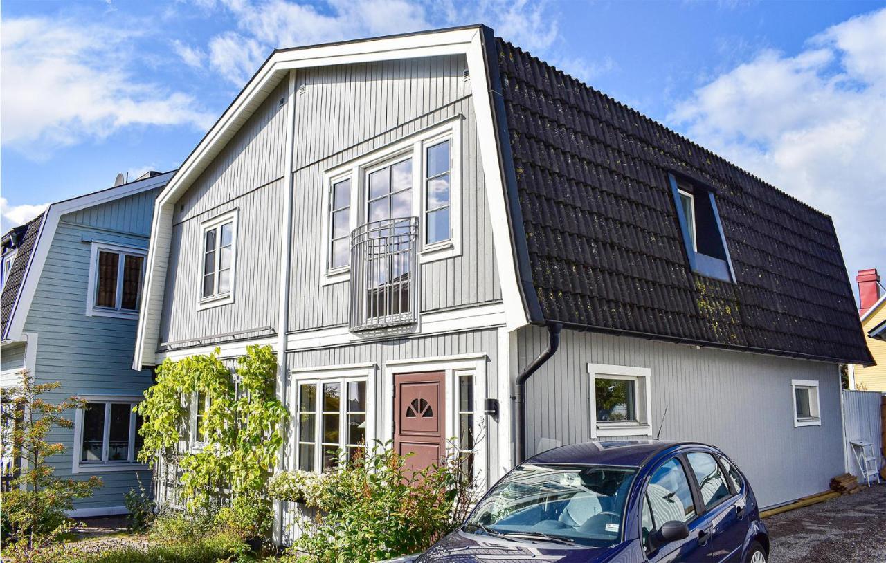 Cozy Home In Karlskrona With Kitchen Exterior foto